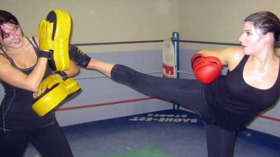Cardio boxing, activités sportifs pour les adultes proposés par l'association BE API situé à Echirolles